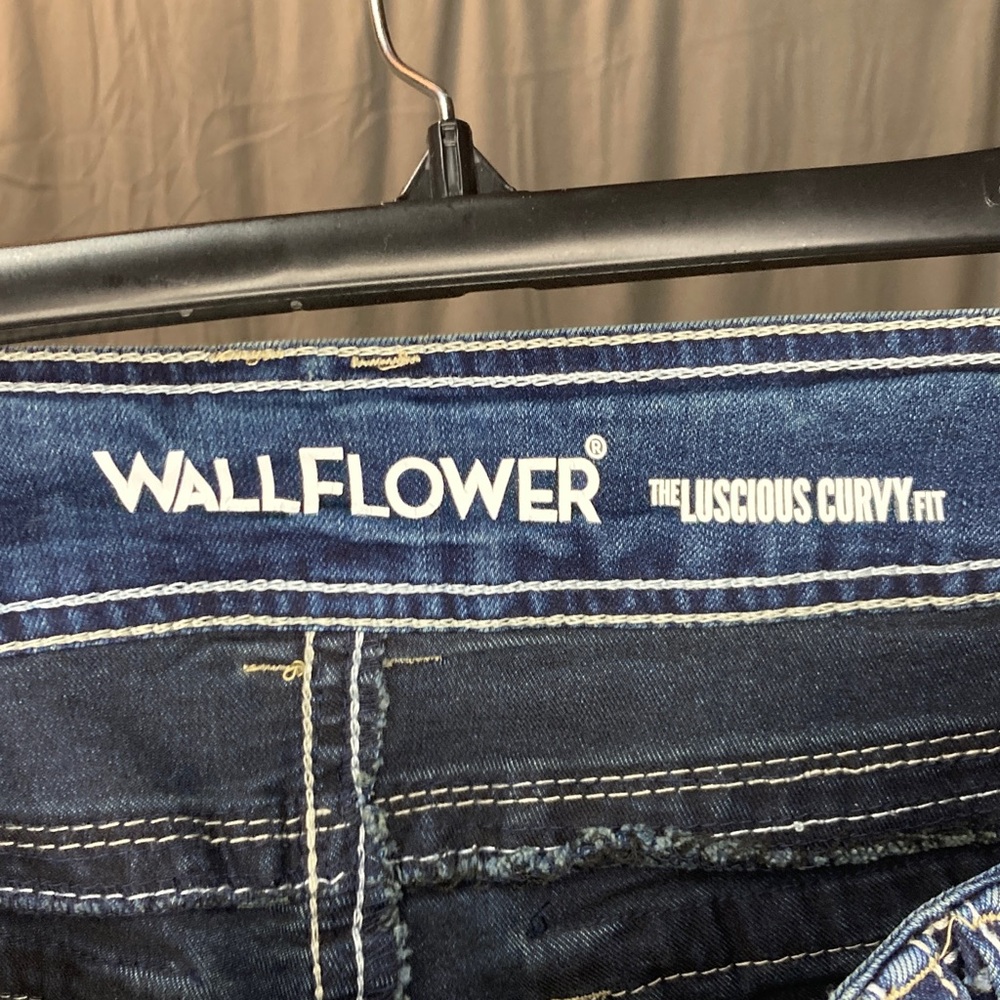 Wallflower Junior’s Dark Blue Boot Cut Jeans - Picture 4 of 11